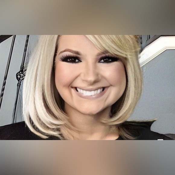 Meet your Posher, Casandra - Picture 1 of 1